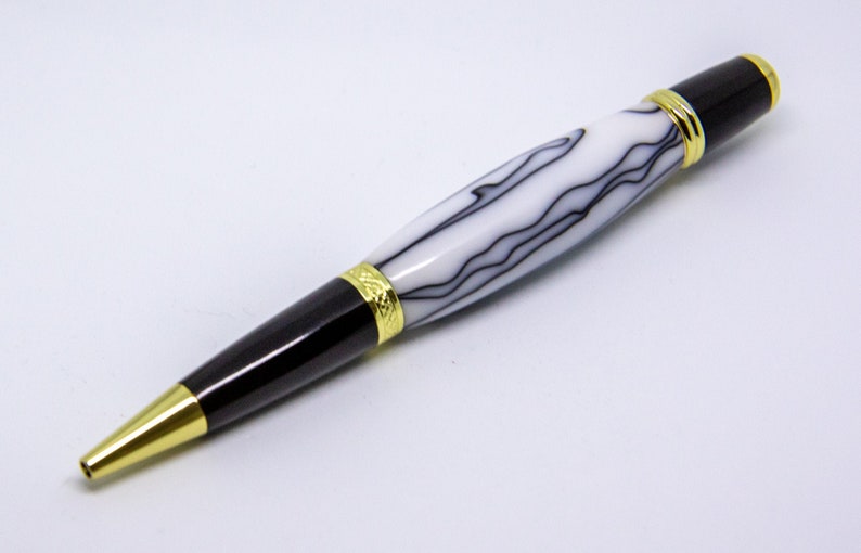 Hand-turned Acrylic Sierra Style Twist Pen
