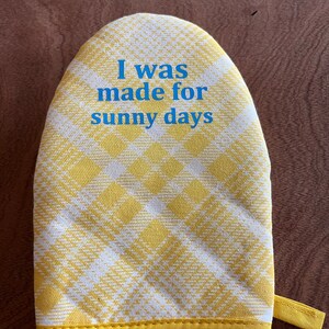 Sunny Days Mini Oven Mitt