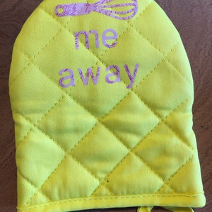 Whisk Me Away Mini Oven Mitt