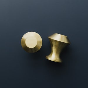 Round Traditional Mushroom Brass Knob