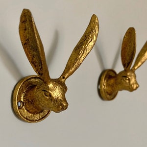 Gold Hare Wall Hook: Pewter Rabbit Decor (L5.7 x W4 x H8.5 cm