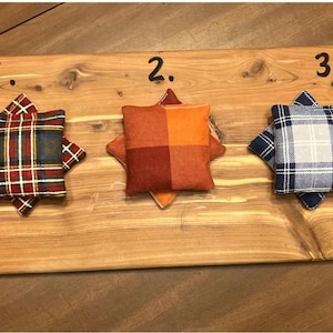 Par de calentadores de manos de maíz - Regalos para calcetines por menos de 10 - ClarkSisterSolace
