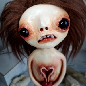 Creepy Gothic Statue, Haunted Heart Sculpture, Spooky Handmade Horror Doll Figurine, Collectible Art