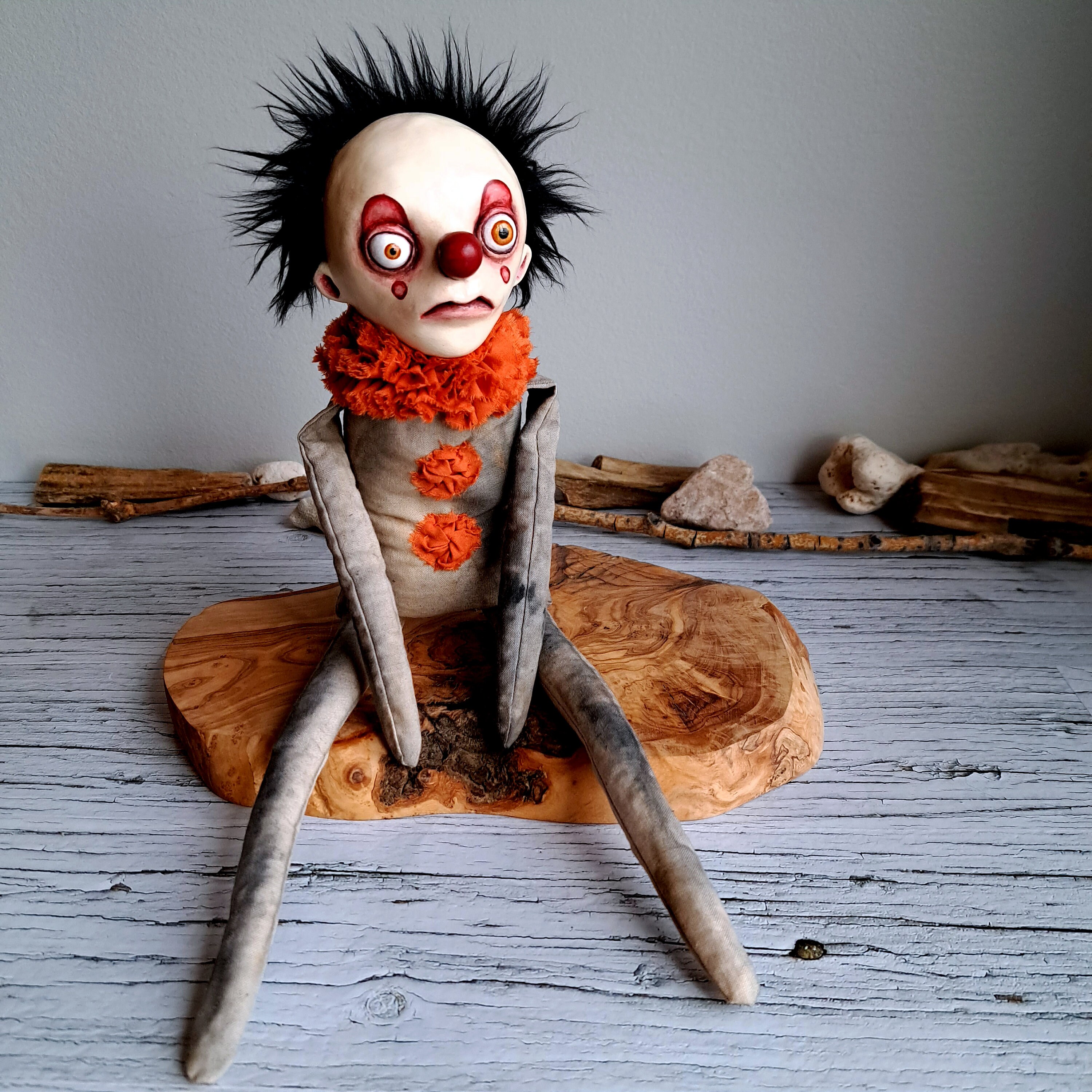 海外のハンドメイド 不気味なピエロのぬいぐるみ 説明文更新 不気味なピエロのアートドール、OOAKハンドメイドサーカスソフト