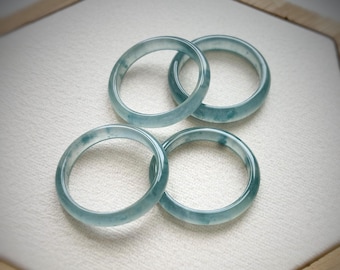 Bague en jade RJ240801 Jade du Guatemala naturel bleu clair vert délicat minimal