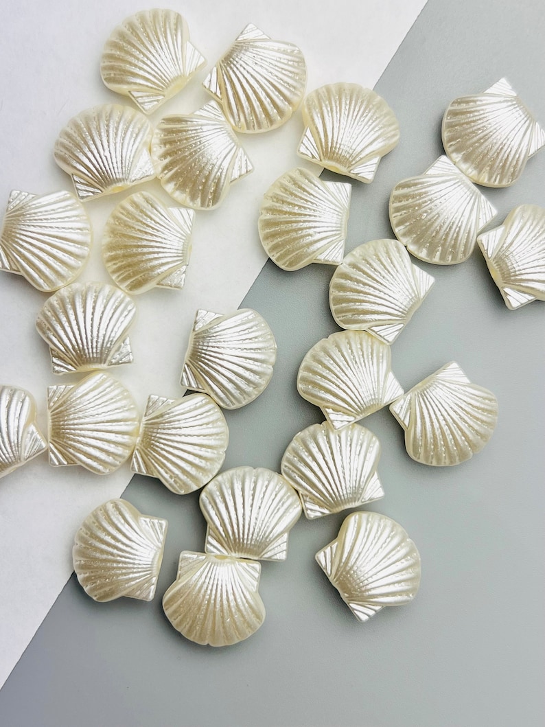 Small Patterned Ridged Shell 12/24/50 Piece Acrylic Creamy White Pearl 13mm or 15mm Seashell Clam ...