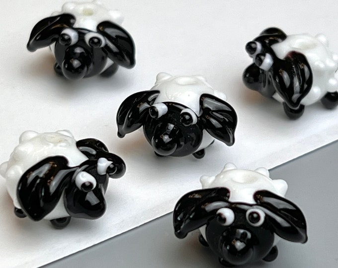 Clearance 4 Pieces Black and White  Sheep Lamb Lampwork Glass Beads 16mm, Glass Beads Jewelry Making
