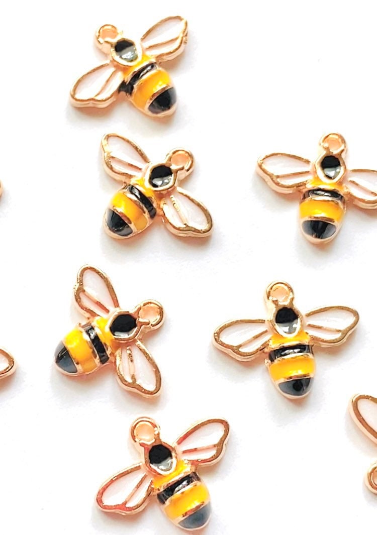  100 Pcs Bee Charms Bee Rhinestone Charms Pendants Rhinestone  Honeybee Embellishment Crafting for Easter DIY Handmade Craft Jewelry  Accessories Necklace Bracelet Earrings Making Supplies (Yellow Black) :  Arts, Crafts & Sewing