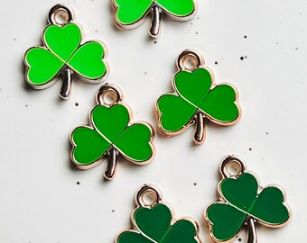 12/24 Pieces Green Three Leaf Lightweight Plastic Clover Charms with connector hole Great for Party Favors, gift Bag Charms, Jewelry Charms