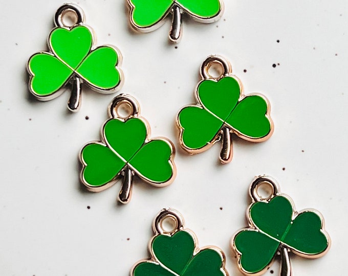 12/24 Pieces Green Three Leaf Lightweight Plastic Clover Charms with connector hole Great for Party Favors, gift Bag Charms, Jewelry Charms
