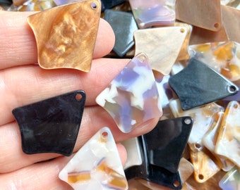 Grab Bag 10 Pieces Acrylic 27mm Diamond Fan Shape Tortoise Style Beads Charms w/1 Connector Hole Earring Earrings Findings Jewelry Making