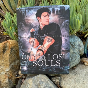 Large City of Lost Souls Booksleeve Shadowhunters Alec