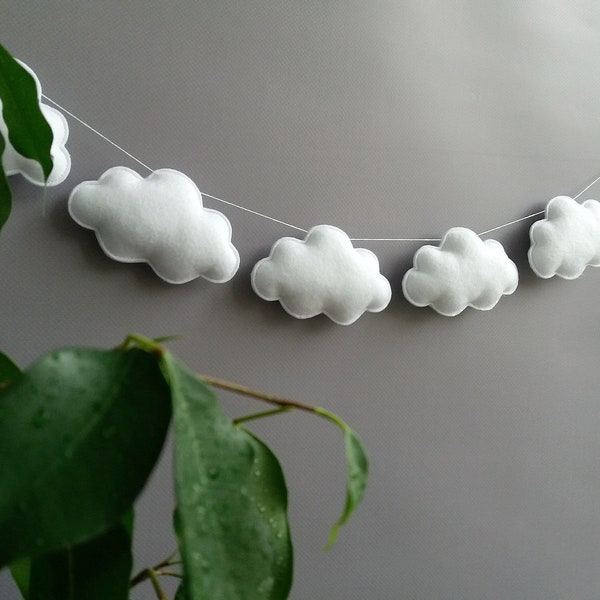 Filz Girlande Wolken Girlande Wandbehang Kinderzimmer Dekor für Mädchen Jungen Kinderzimmer Gender neutral Baby Shower Dekor Girlande Filz Girlande