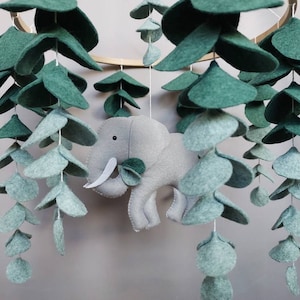Elephant baby mobile Safari mobile nursery decor Eucalyptus crib mobile Leaf mobile Hanging musical mobile Jungle leaves greenery mobile