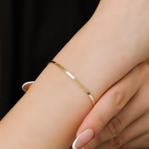 2mm Herringbone Bracelet in Real 14k Solid Gold for Women