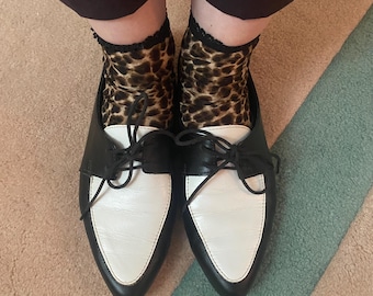 Vintage Women's leather Town Shoes sz 7.5/Italian made / Black and white leather shoes