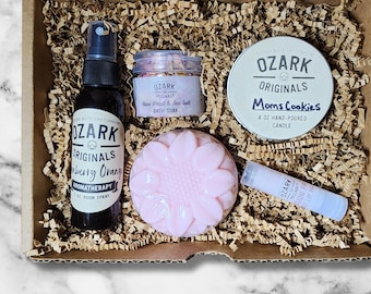 Luxury Mother’s Day Gift Box – Artisan Spa Set with Candle, Bath Soak, Soap, Lip Balm and Aromatherapy