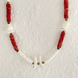 Puka Shell Necklace Choker Red Coral Color Accents With Two Love Birds, Barrel Clasp, 1970s Classic Beach Necklace, Bird Fetish Jewelry