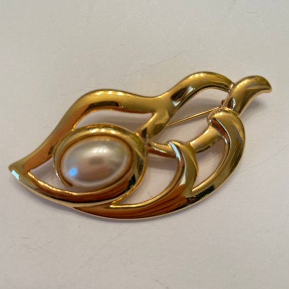 Napier Leaf Brooch Pin, Gold Tone Faux Cabochon P… - image 8