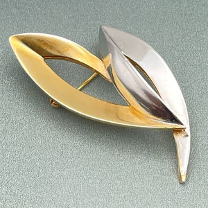 Trifari Leaf Brooch, Gold and Silver Tone Designer Signed Trifari Brooch, Mid Century Modernist Jewelry, Abstract Nature Inspired Leaf Petal