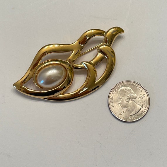 Napier Leaf Brooch Pin, Gold Tone Faux Cabochon P… - image 9