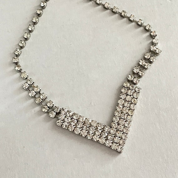 Silver Crystal Rhinestone V Neck Necklace and Arr… - image 8