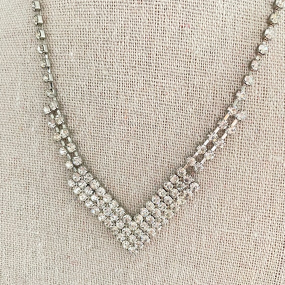 Silver Crystal Rhinestone V Neck Necklace and Arr… - image 9