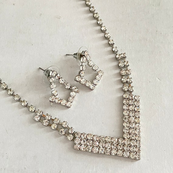 Silver Crystal Rhinestone V Neck Necklace and Arr… - image 4