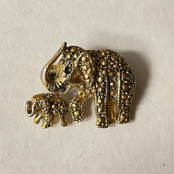 GAOLIXIA Ladies Brooch Cute Elephant Brooch Alloy Temperament Cloisonne Animal Brooch GAOLIXIA Ladies Brooch Cute Elephant Brooch Alloy Temperament Cloisonne Animal Brooch
