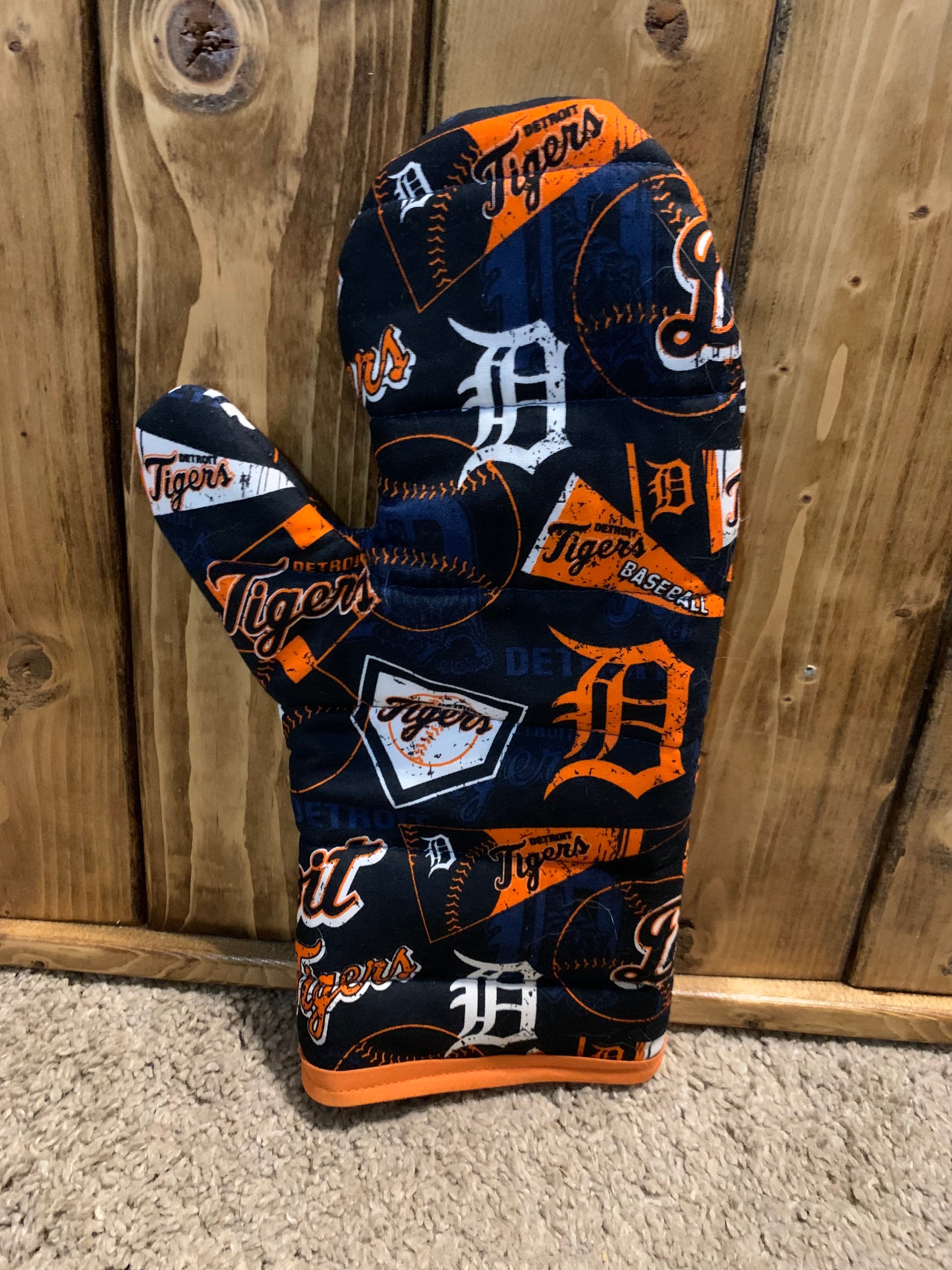 Detroit Tigers Bat Boy Road Jersey #1 (NOT MLB AUTHENTICATED)