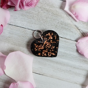ELITE NOBLE Shungite + Copper Orgonite Heart Pet Tag 1.25&#39;&#39; or Key Chain, Purse, Backpack Charm