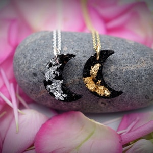 ELITE NOBLE Shungite Gold or Silver Flake Resin Handmade Pendant Orgonite 1&#39;&#39; Moon Anti-EMF Necklace