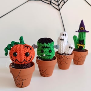 Crochet Halloween Cactus Decoration in Clay Pot | Handmade Spooky Amigurumi Décor | Pumpkin, Witch, Ghost, Zombie Plant Gift