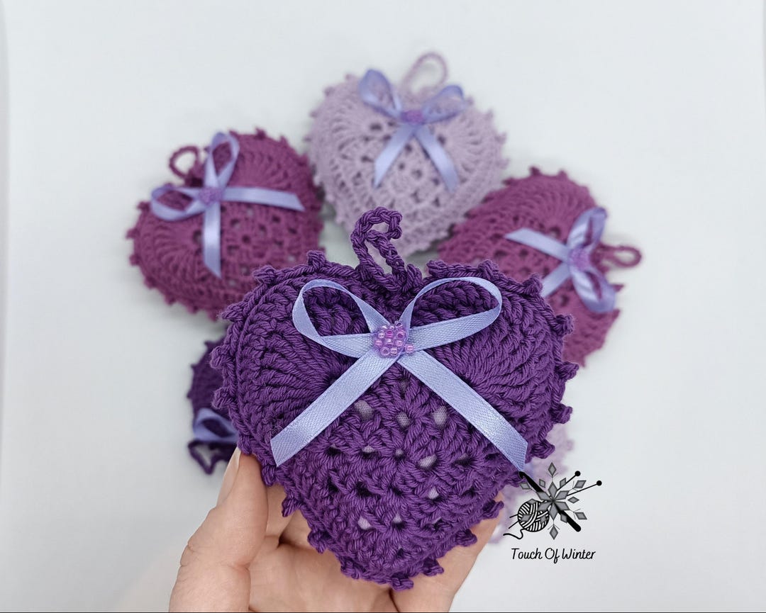 Foulard Cœur Saint-Valentin Fait Main Au Crochet - Violet, Artisanal