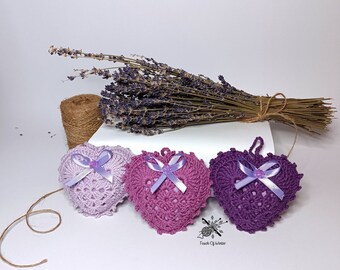 Bolsitas de corazón de lavanda de ganchillo