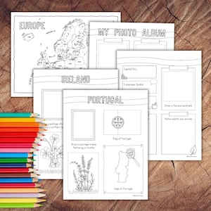 Pode incluir: Uma coleção de folhas de atividades educativas em preto e branco com mapas da Europa, páginas específicas para a Irlanda e Portugal, e um modelo de álbum de fotos, acompanhada por uma pilha de lápis de cor afiados.