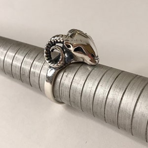 Argent sterling 925, bague tête de bélier, bague avec tête de bélier, bague animal, bague crâne tête de bélier, bague motard