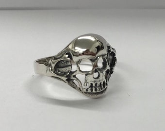 Sterling Silver Skull Ring: Gothic Jewelry