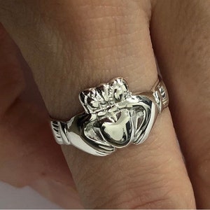 Sterling silver 925, claddagh ring, heart ring, statement ring, love ring