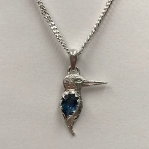 Plata de ley 925, colgante de martín pescador, topacio azul Londres, collar de martín pescador, encanto de martín pescador