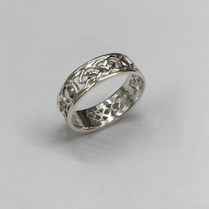 Sterling Silver Celtic Ring: Open Work Shield Design