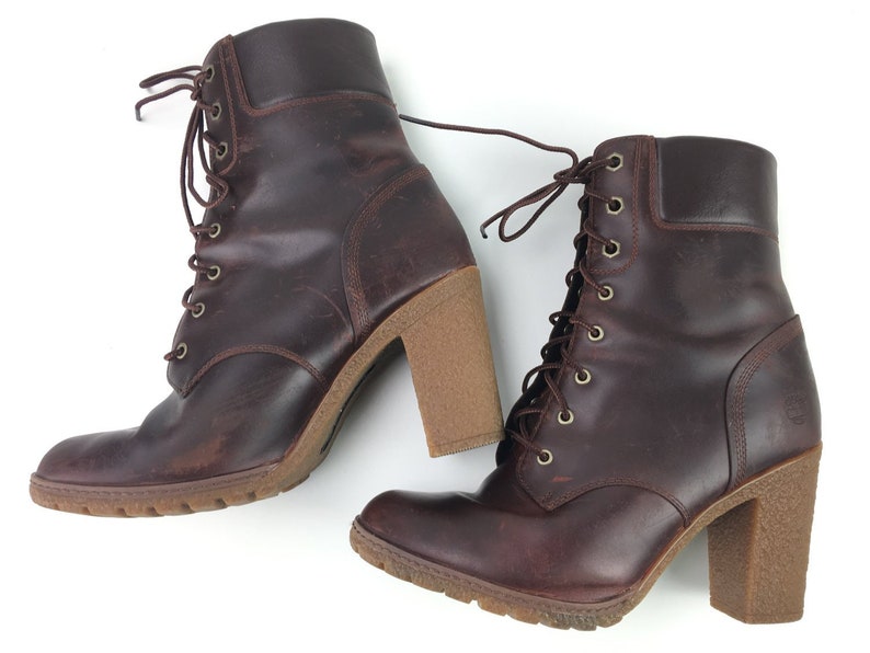 Chunky High Heeled size 9.5 90s Brown Leather Granny Boots