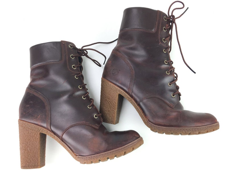 Chunky High Heeled size 9.5 90s Brown Leather Granny Boots