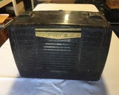 Vintage Bakelite RCA Victor Radio Model BX-55
