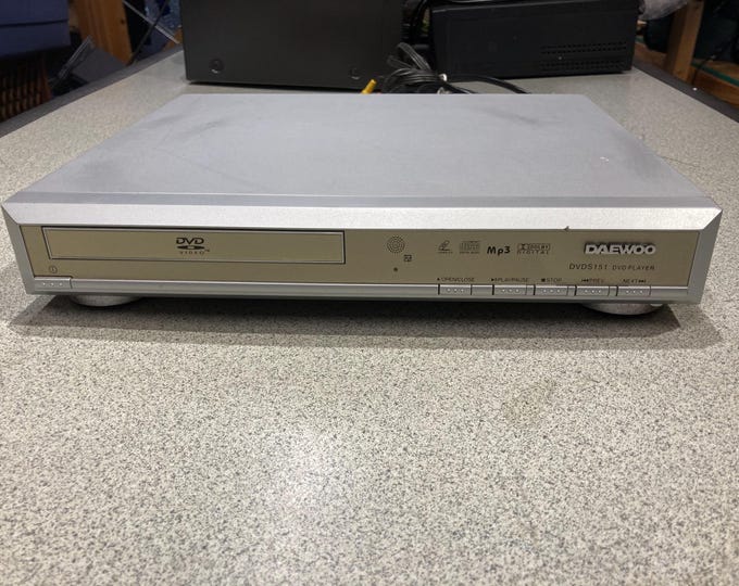 Daewoo DVD Player Model DVDS151...Tested & Works.  No Remote.