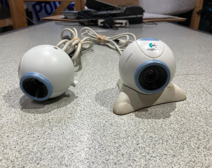 Lot of 2 Logitech Web Camera's (One Missing Stand) Part No. 861078-0030