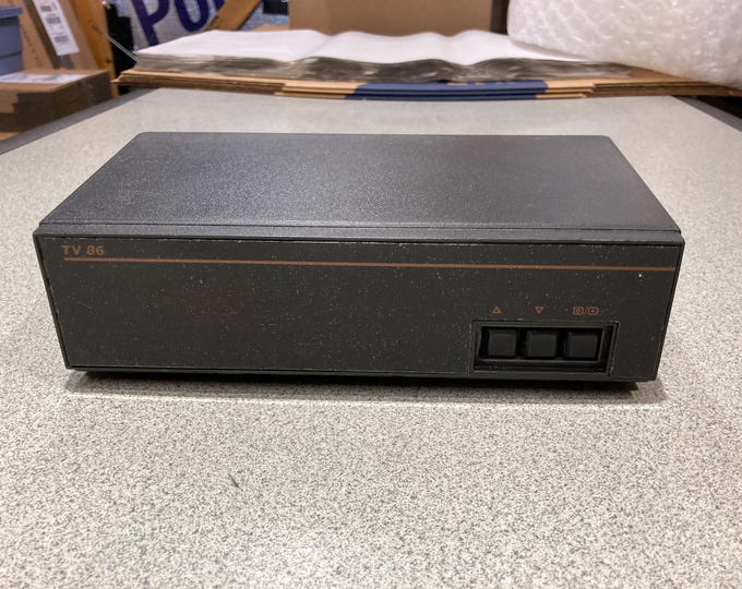 TV 86 CATV Converter Box  Output Ch.3. Powers On...No Further Testing / Selling As Is.