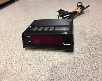 Advance Alarm Clock Model 3139. Tested & Works!