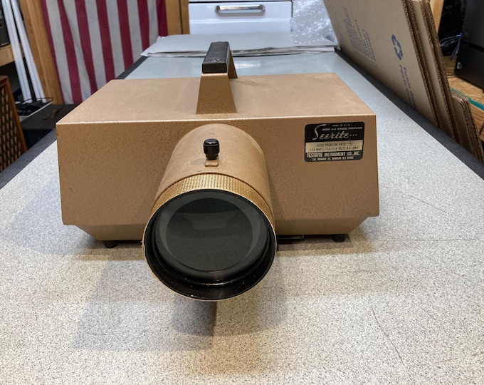 Seerite Model 6x6 Opaque Projector 441D. Untested No Power Cord. Selling As IS...Parts Or Repair.