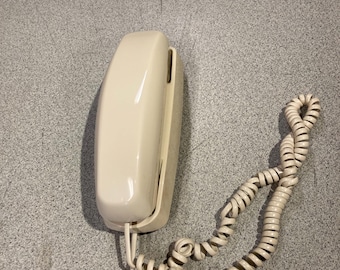 Bell South Landline Wall or Desktop Push Button Phone  Model No. 485E